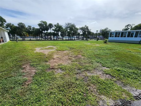 5515 Denmark Dr, Bradenton, FL 34207 photo 2