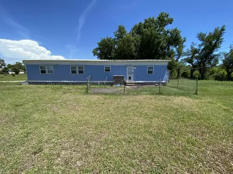 8321 Bayside Ave, Englewood, FL 34224