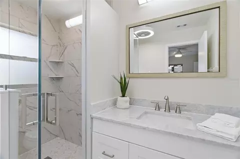 Bath - 442 Pendleton Dr, Venice, FL 34292 photo 2 of 5
