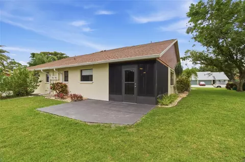 Exterior - 442 Pendleton Dr, Venice, FL 34292 photo 6 of 8
