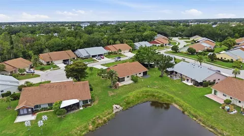 View/Area - 442 Pendleton Dr, Venice, FL 34292 photo 4 of 7