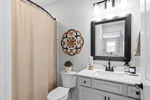 Bath - 9350 Ballaster Pointe Loop, Parrish, FL 34219 photo 3 of 3