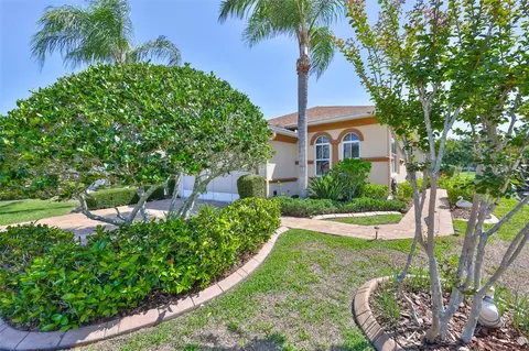 1917 Sterling Glen Ct, Sun City Center, FL 33573