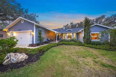 6207 93rd Street Cir E, Bradenton, FL 34202