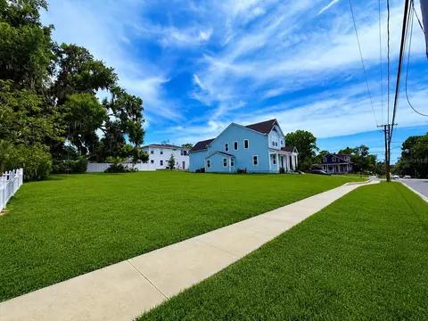 Lake Ave, Clermont, FL 34711