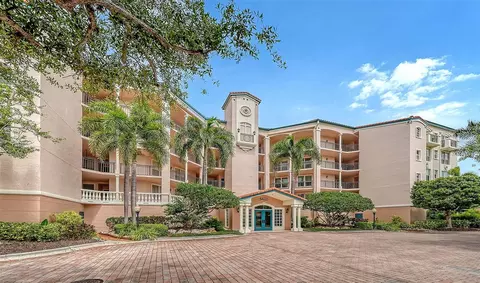 5420 Eagles Point Cir #406, Sarasota, FL 34231