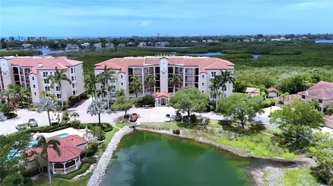 5420 Eagles Point Cir #406, Sarasota, FL 34231