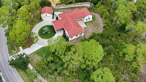 View/Area - 360 N Point Rd, Osprey, FL 34229 photo 2 of 8