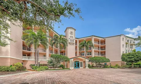5420 Eagles Point Cir #206, Sarasota, FL 34231