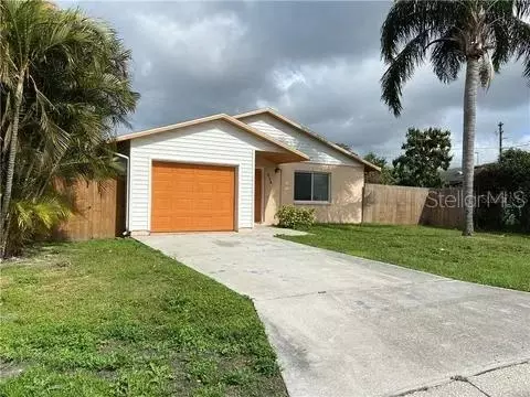 904 16th St E, Palmetto, FL 34221