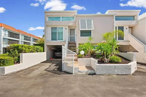 3701 E Bay Dr #1, Bradenton Beach, FL 34217