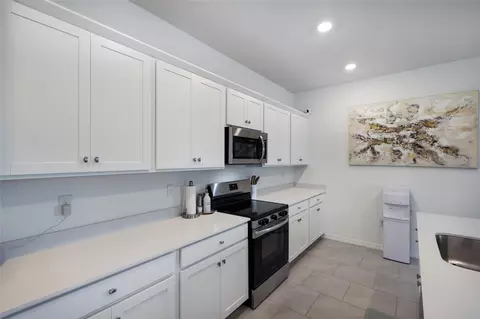 Kitchen - 3535 Night Star Ter, Parrish, FL 34219 photo 4 of 5