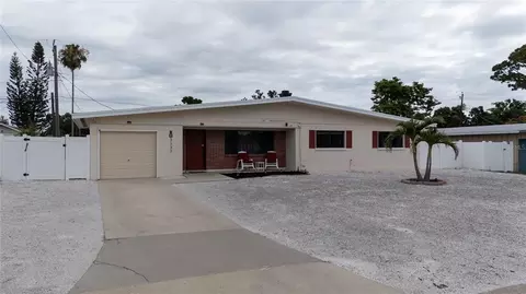 3137 Bay St, Sarasota, FL 34237