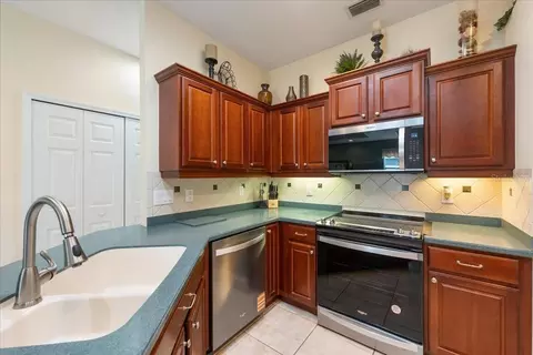 Kitchen - 11409 56th Street Cir E, Parrish, FL 34219 photo 2 of 3