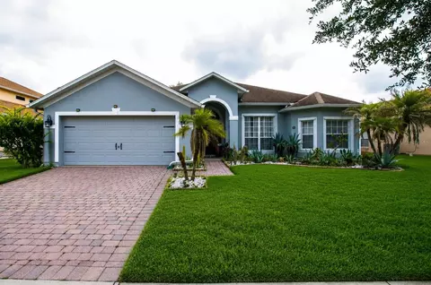 2711 Patrician Cir, Kissimmee, FL 34746