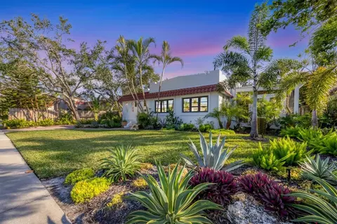 1864 Clematis St, Sarasota, FL 34239