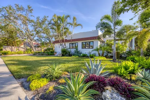 1864 Clematis St, Sarasota, FL 34239