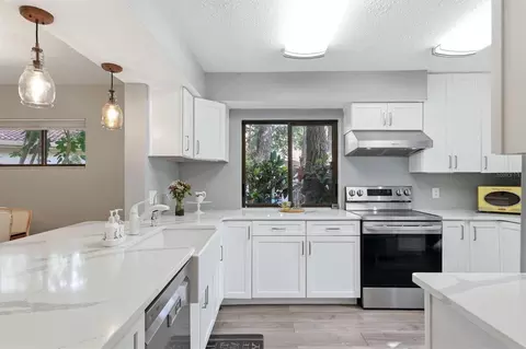 Kitchen - 6421 Sun Eagle Ln, Bradenton, FL 34210 photo 3 of 6