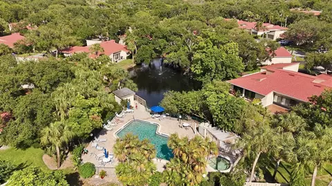 Exterior - 6421 Sun Eagle Ln, Bradenton, FL 34210 photo 12 of 15