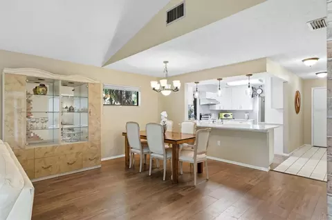 Dining - 6421 Sun Eagle Ln, Bradenton, FL 34210 photo 2 of 5