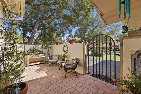 Exterior - 6421 Sun Eagle Ln, Bradenton, FL 34210 photo 5 of 15