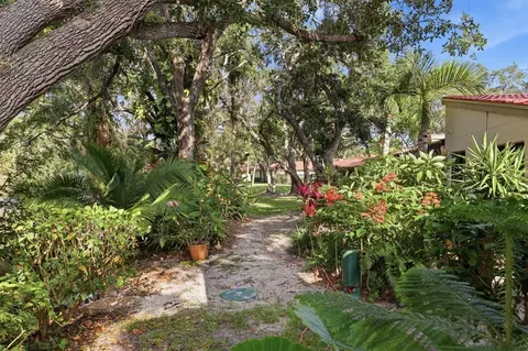 Exterior - 6421 Sun Eagle Ln, Bradenton, FL 34210 photo 10 of 15