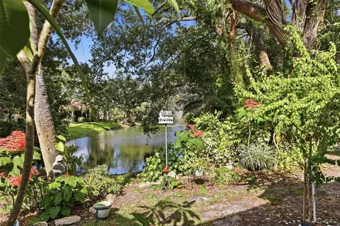 Exterior - 6421 Sun Eagle Ln, Bradenton, FL 34210 photo 2 of 15