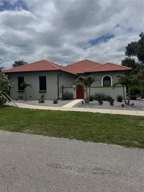 408 Tortuga Dr, Nokomis, FL 34275
