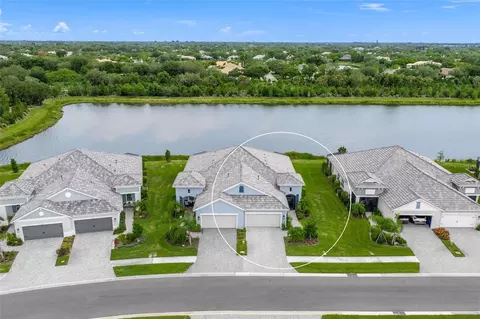 10161 Lake Wales Cir, Sarasota, FL 34241