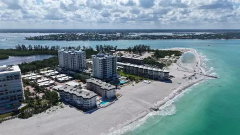 1900 Benjamin Franklin Dr #V11, Sarasota, FL 34236