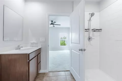 Bath - 17131 11th Ter E, Bradenton, FL 34212 photo 1 of 2
