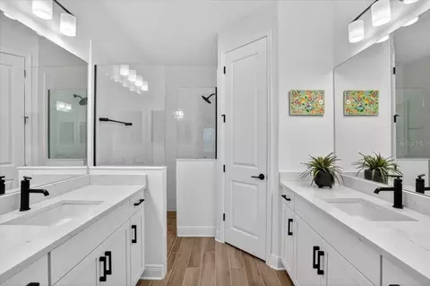 Bath - 11675 Great Brook Ln, Parrish, FL 34219 photo 3 of 4