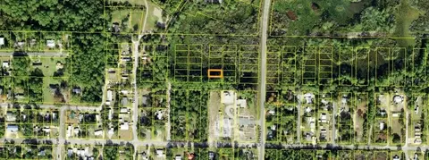 1304 NW 1st St, Carrabelle, FL 32322