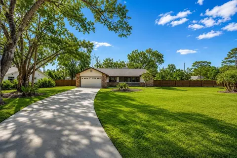 9502 59th Ave E, Bradenton, FL 34202