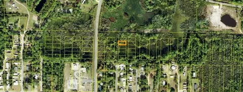 1310 NE 1st St, Carrabelle, FL 32322