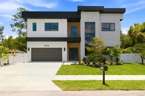 1870 Jasmine Dr, Sarasota, FL 34239