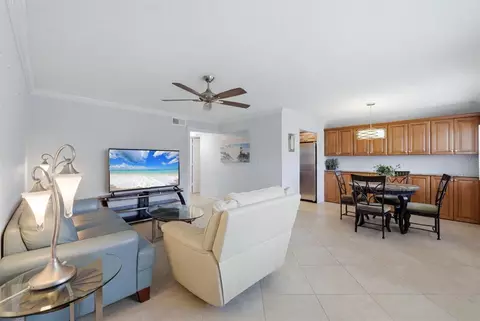 4805 Rilma Ave #106, Sarasota, FL 34234