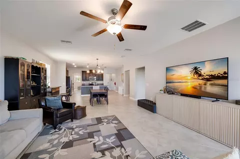 Entry Way - 9646 Ivory Dr, Ruskin, FL 33573 photo 4 of 4