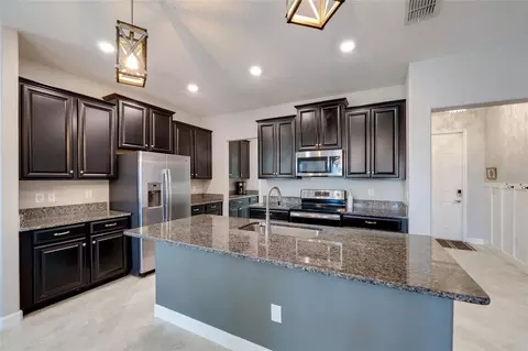 Kitchen - 9646 Ivory Dr, Ruskin, FL 33573 photo 1 of 3