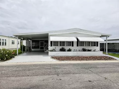 3329 Oakwood Blvd N, Sarasota, FL 34237