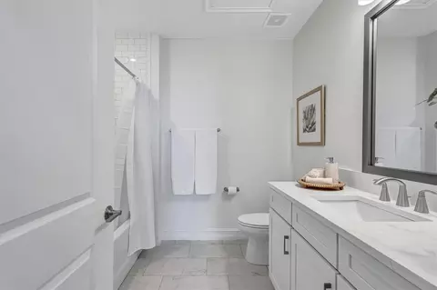 Bath - 3027 Bermuda Sloop Cir, Ruskin, FL 33570 photo 5 of 6
