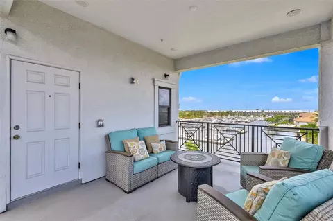 Exterior - 3027 Bermuda Sloop Cir, Ruskin, FL 33570 photo 8 of 12