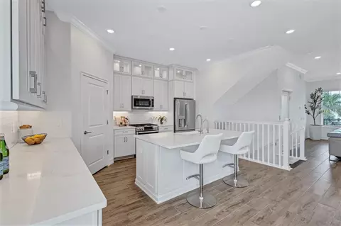 Kitchen - 3027 Bermuda Sloop Cir, Ruskin, FL 33570 photo 2 of 3