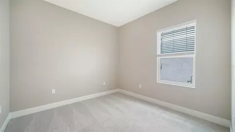 Bedroom - 10026 Cross River Trl, Parrish, FL 34219 photo 4 of 7