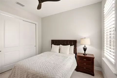 Bedroom - 7908 Matera Ct, Bradenton, FL 34202 photo 6 of 9