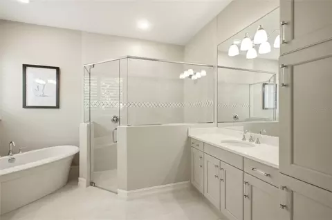 Bath - 7908 Matera Ct, Bradenton, FL 34202 photo 1 of 8