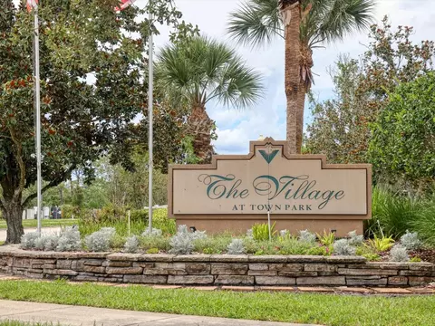View/Area - 8933 Manor Loop #105, Bradenton, FL 34202 photo 2 of 4