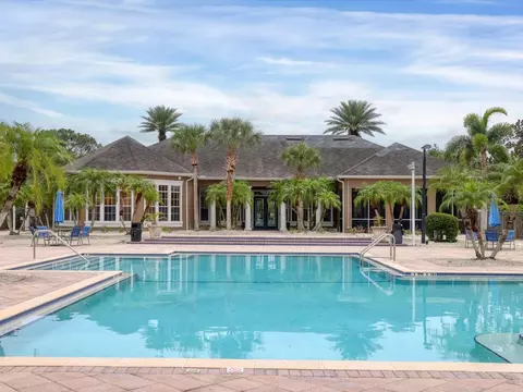 Exterior - 8933 Manor Loop #105, Bradenton, FL 34202 photo 3 of 10