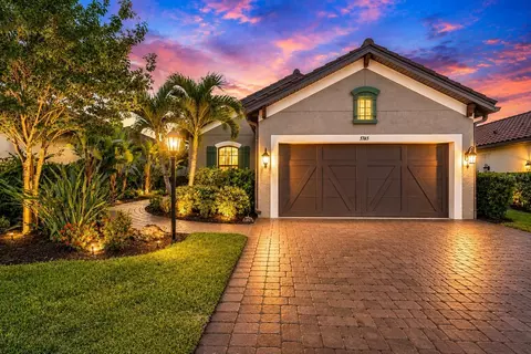 5365 Bartolomeo St, Sarasota, FL 34238