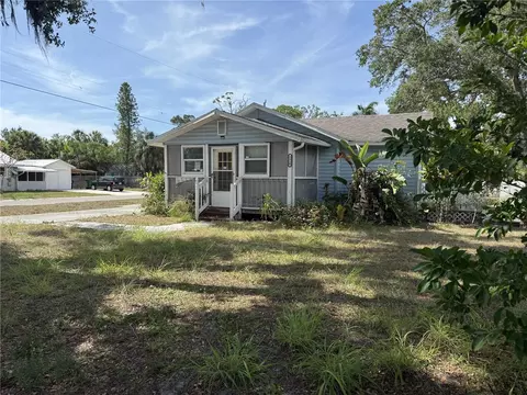 1810 9th St W, Palmetto, FL 34221
